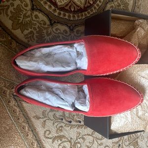 Fry brand new coral suede shoes size 10